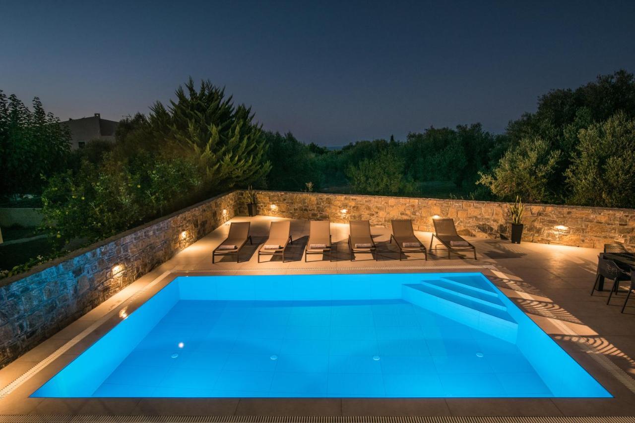 Luxury Villa Marelina 헐소니소스 외부 사진